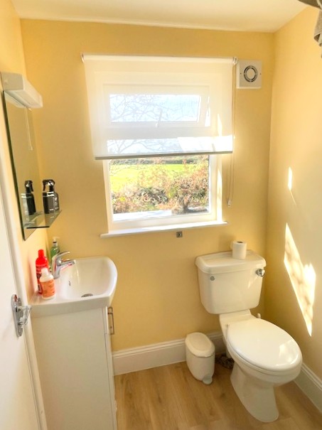 images/la_mer/chalet%20bathroom.jpg#joomlaImage://local-images/la_mer/chalet bathroom.jpg?width=453&height=605